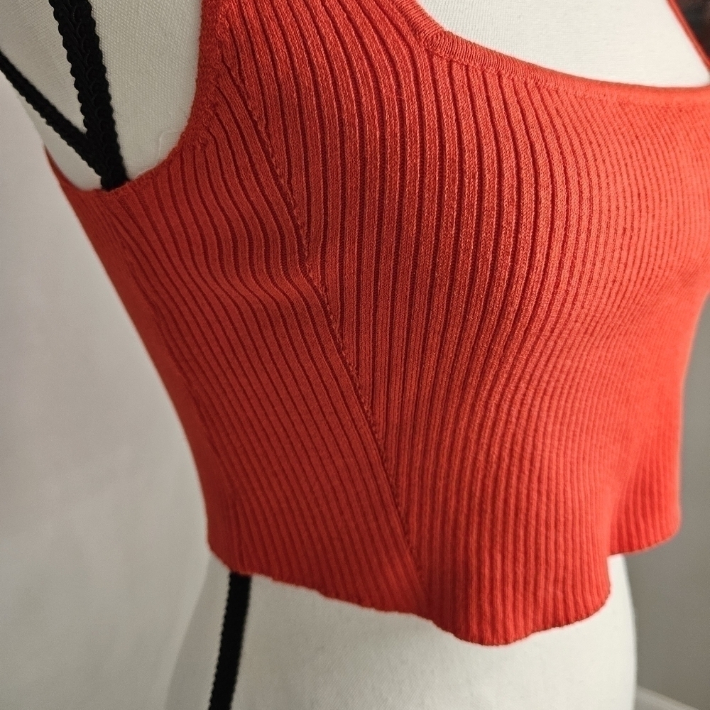 NWT LITA BY CIARA CROP TOP ORANGE SIZE MEDIUM - Picture 4 of 10